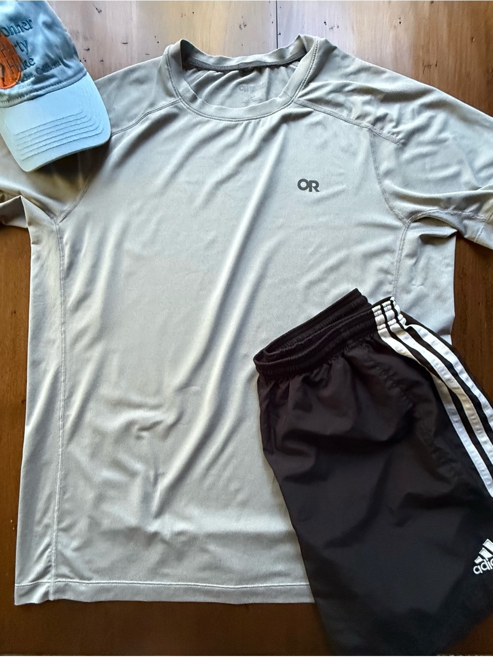 Outdoor Research Hiking Camping Gray Athletic Short-Sleeve Performance Shirt